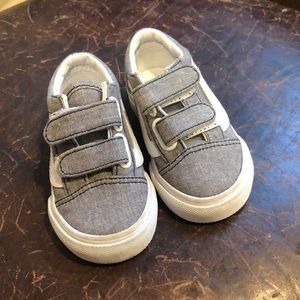 Vans grey white velcro sneaker excellent used condition minor wear size 4